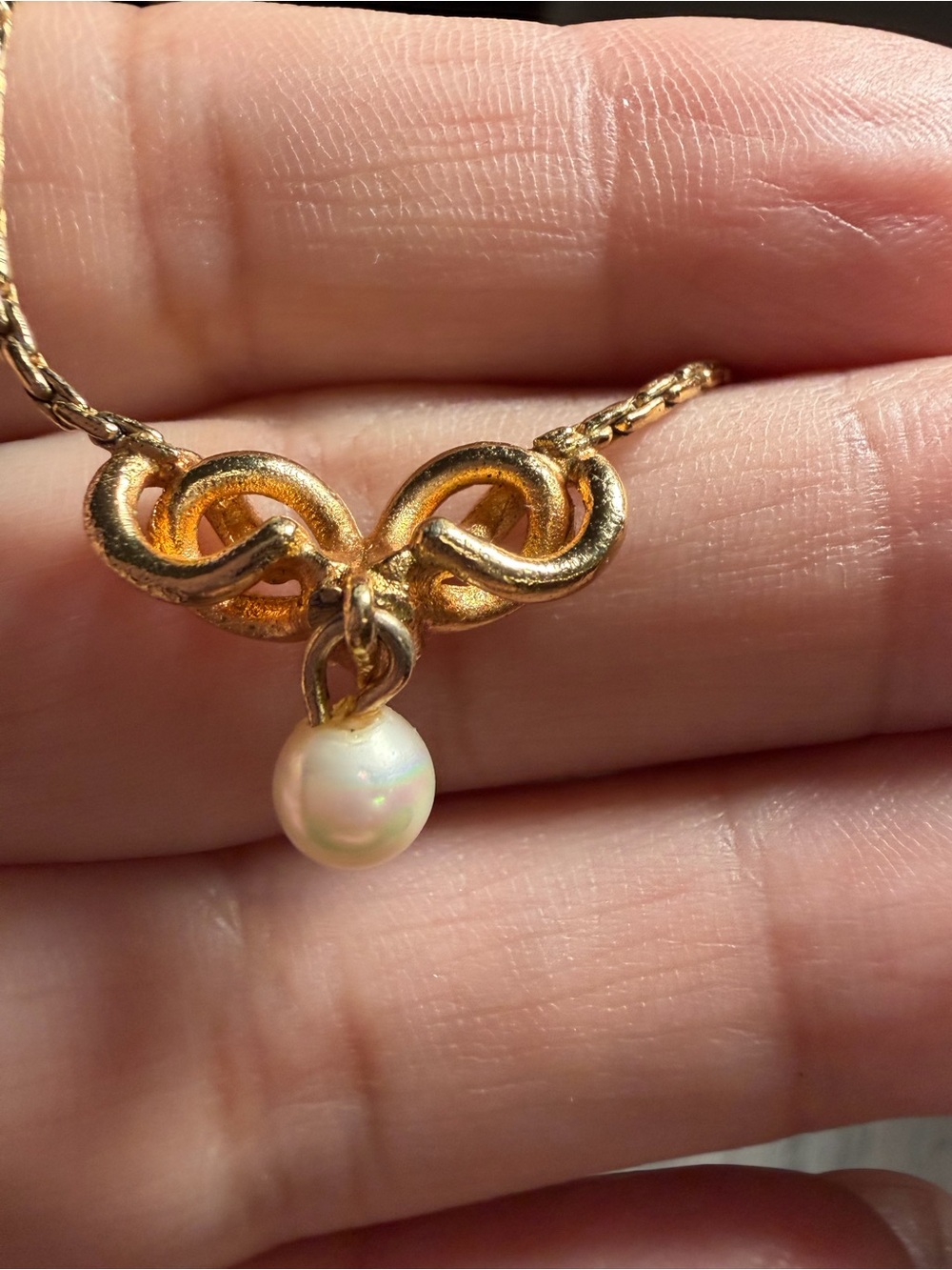 Dior Gold Bow Necklace with White Pearl Drop - Picture 2 of 6